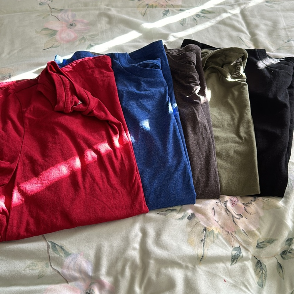5 t-shirts pack size M
